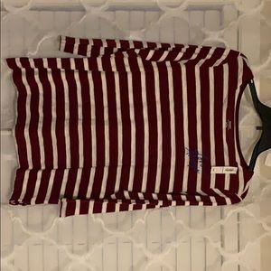 Old Navy 3/4 length sleeve (never worn, has tags)